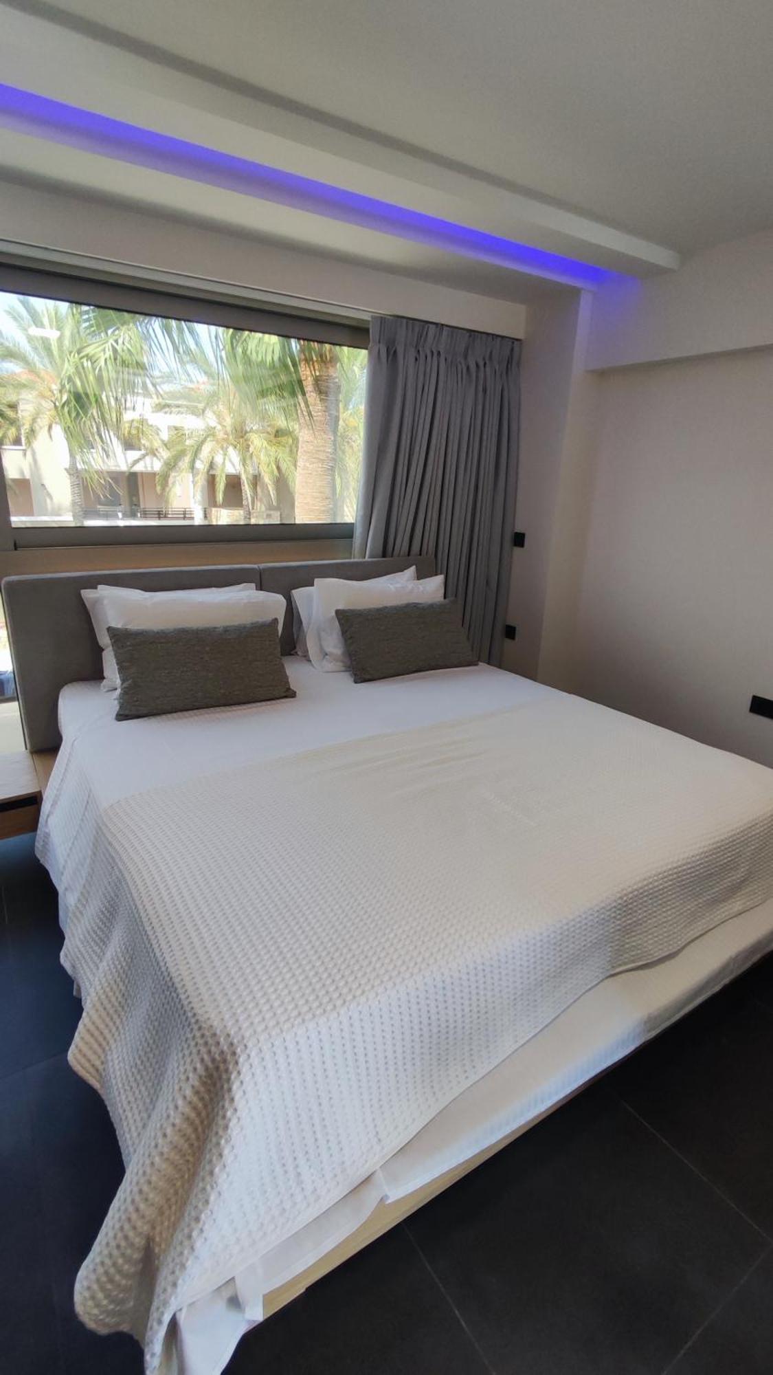 Summertime Signature Suites Agia Marina Extérieur photo